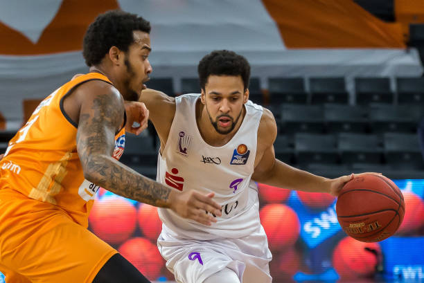 试图寻找突 试图寻找突