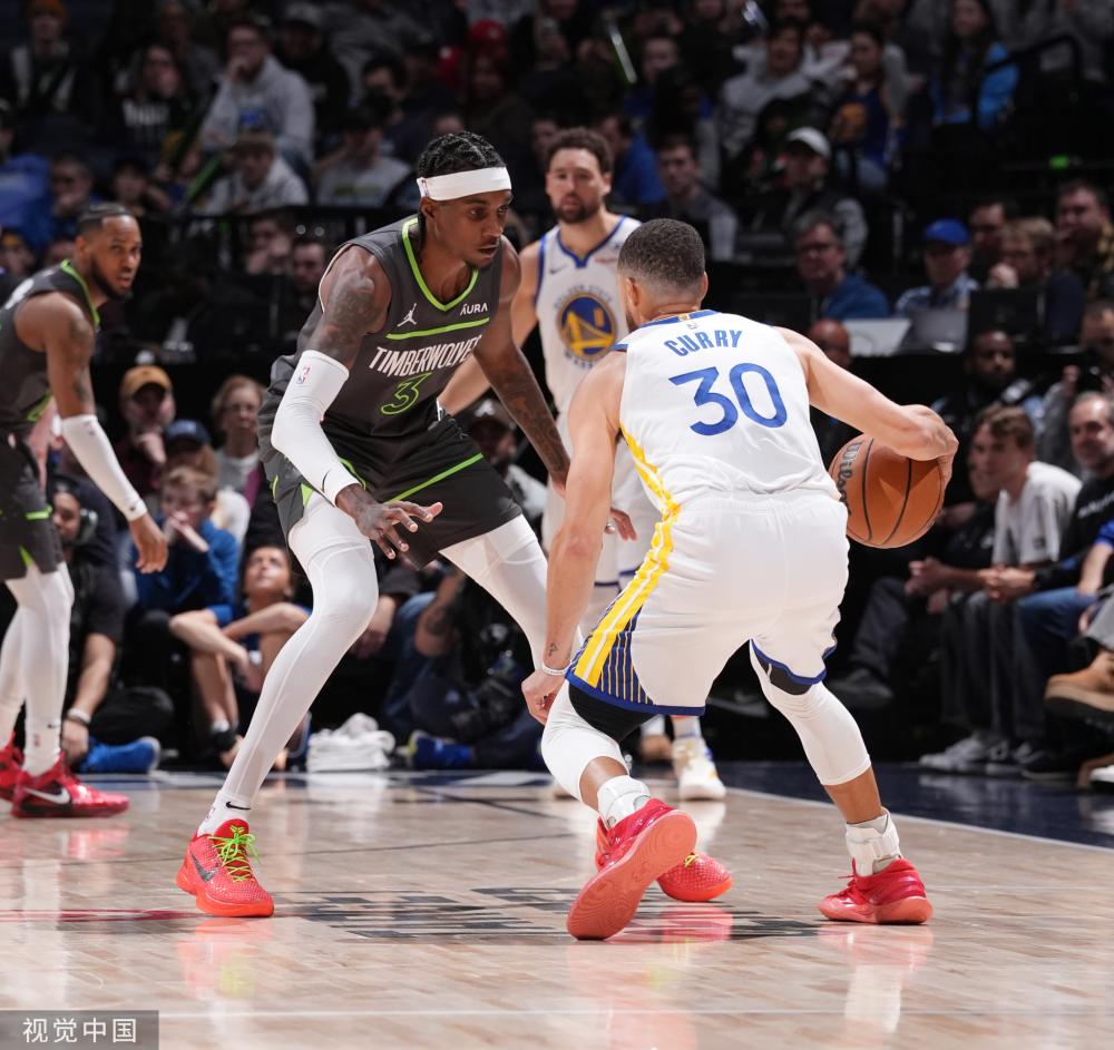 林诗栋斩获 林诗栋斩获