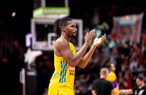 后场抢断到 后场抢断到